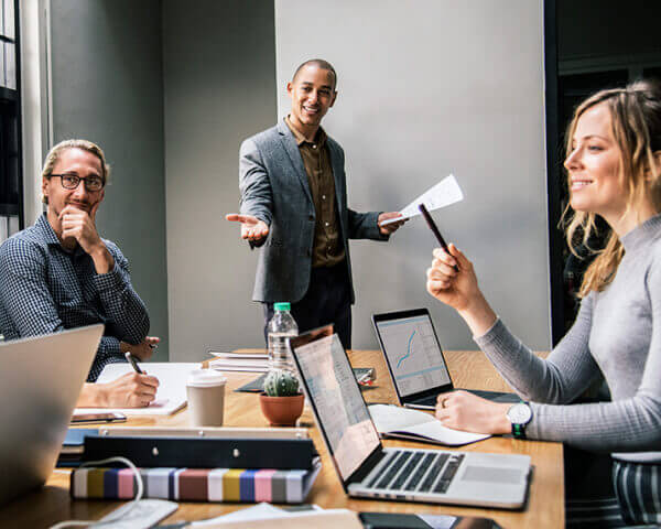 Ontmoet, deel en ontdek mensen zo als jij About Us